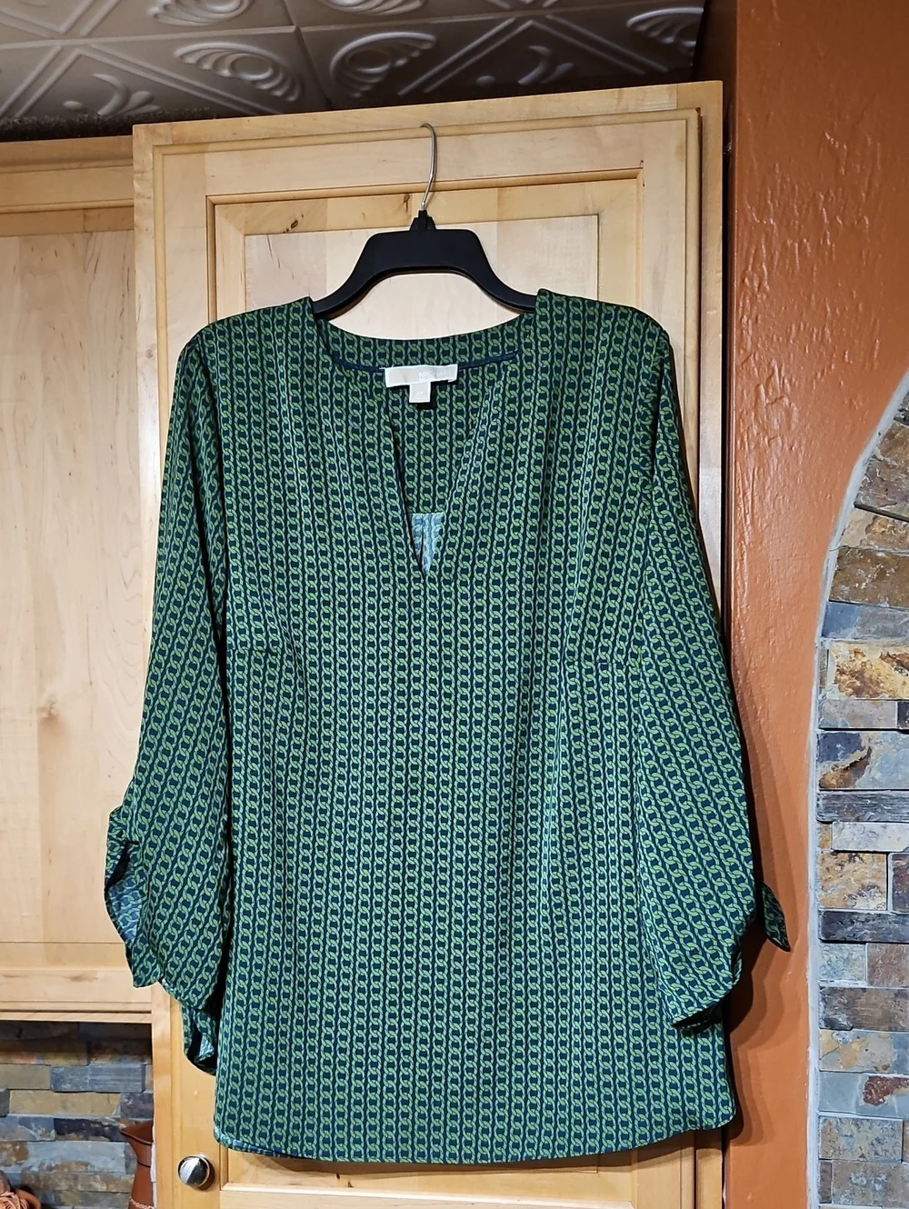 Michael Kors Navy Blue Green Equestrian Chain Print 3/4 Sleeve V-Neck Top
